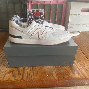 New Balance Leather Sneaker